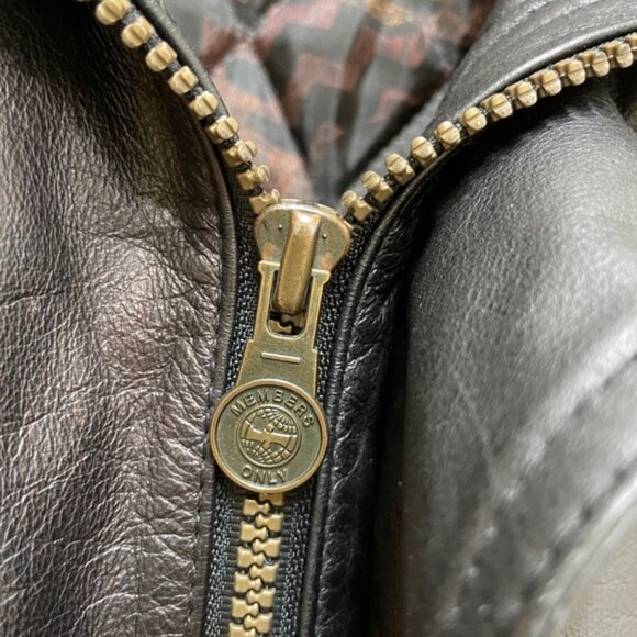 VINTAGE MEMBERS ONLY LEATHER JACKET IN BLACK - Picture 6 of 11